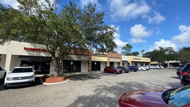 8823 San Jose Blvd, Jacksonville, FL à louer Photo de l’immeuble– Image 1 sur 3