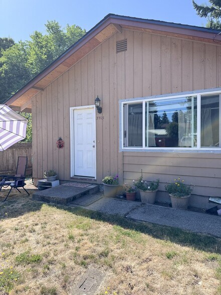 3313 E 17th St, Vancouver, WA à vendre - Photo de l’immeuble – Image 3 sur 15