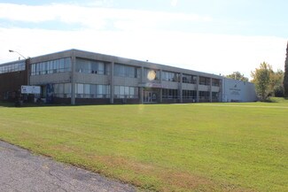 Plus de détails pour 1800 Vincent Massey Dr, Cornwall, ON - Industriel/Logistique à louer