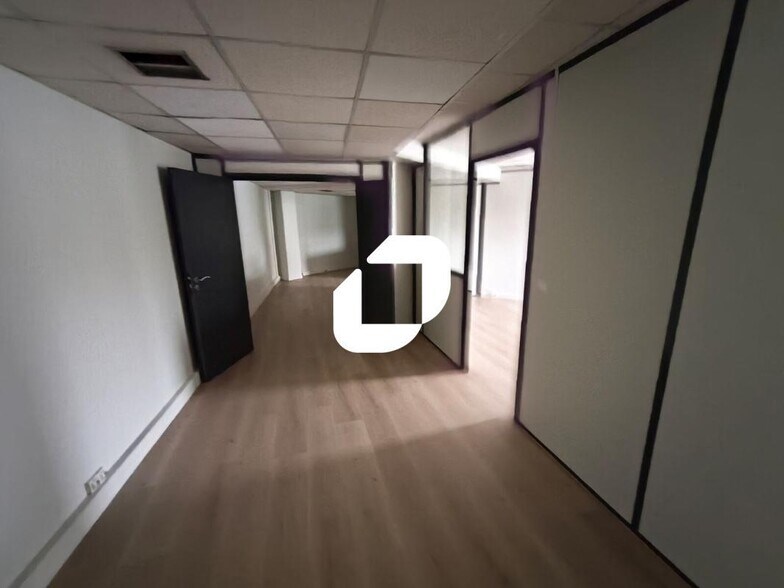 5 Rue De Lisbonne, Rosny-sous-Bois à louer - Photo intérieure – Image 3 sur 4