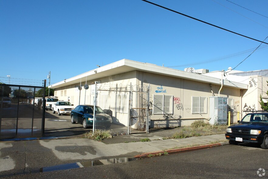 1206 5th St, Berkeley, CA à louer - Photo de l’immeuble – Image 1 sur 2