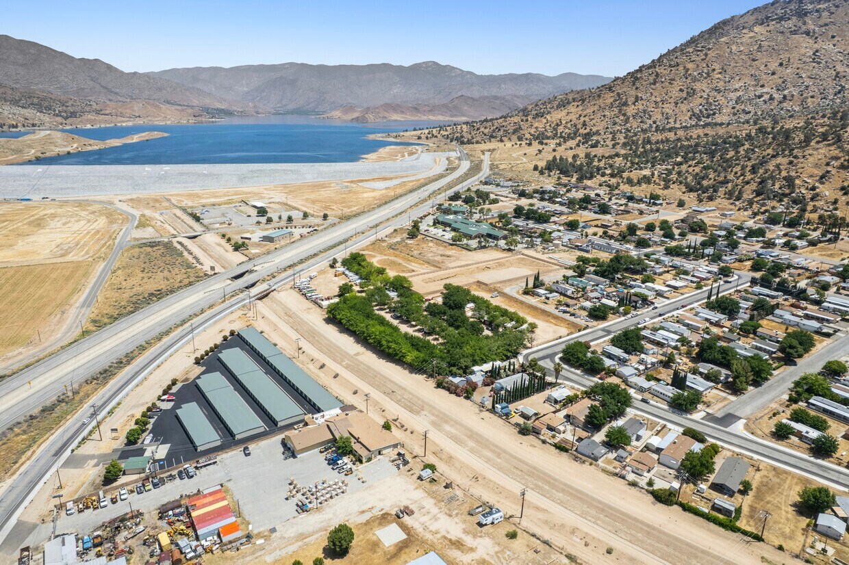 6950 Lake Isabella Blvd, Mountain Mesa, CA à vendre Photo principale– Image 1 sur 8