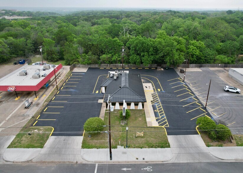 4019 N 19th St, Waco, TX à vendre - Photo de l’immeuble – Image 3 sur 7