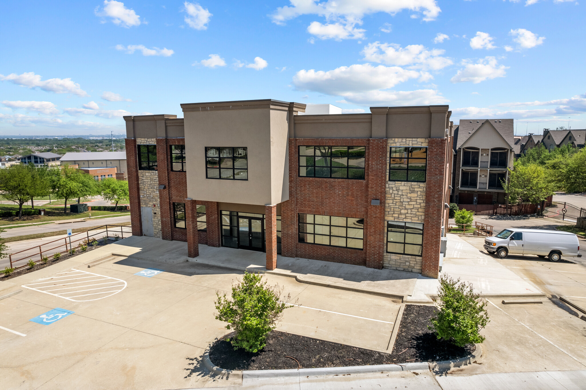840 Ranchview Dr, Irving, TX à vendre Photo de l’immeuble– Image 1 sur 14