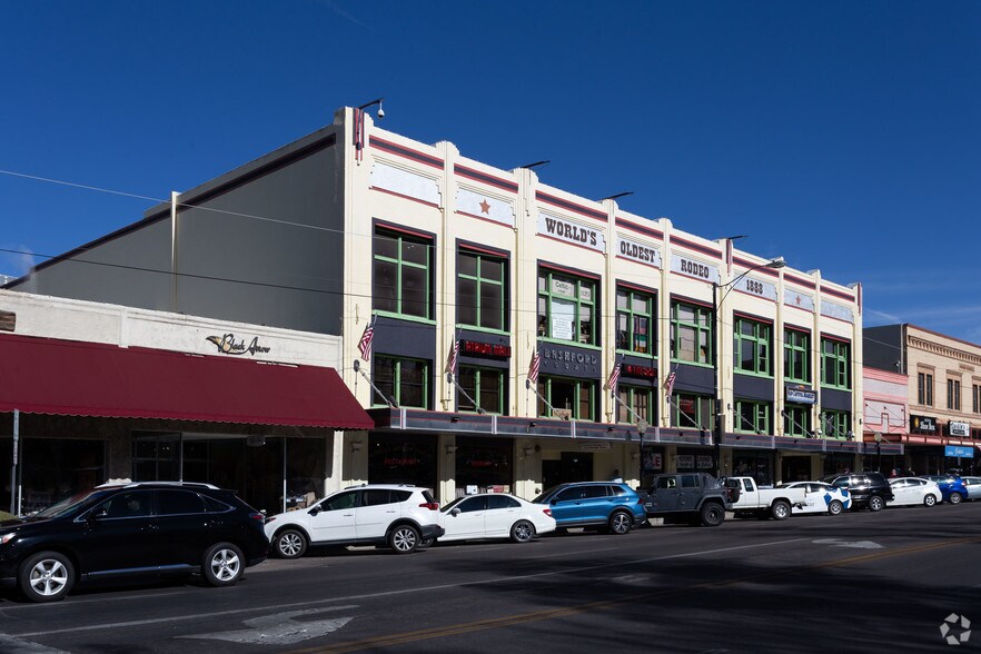 130 W Gurley St, Prescott, AZ à louer - Photo de l’immeuble – Image 1 sur 87