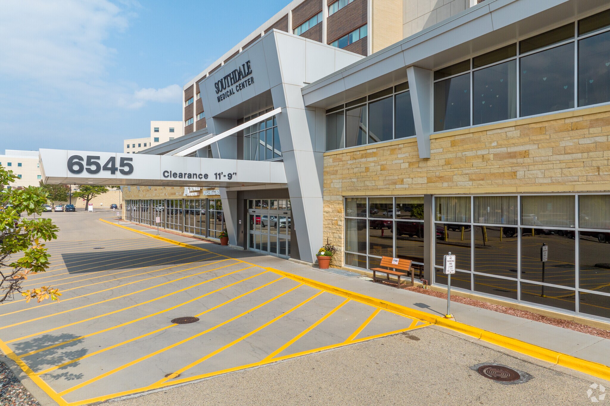 6545 France Ave S, Edina, MN à louer Photo principale– Image 1 sur 25