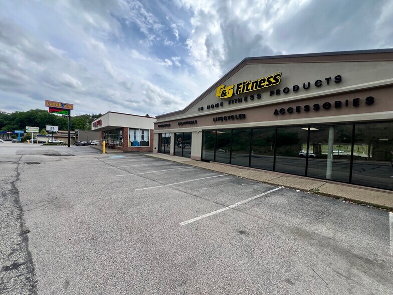 7725 Mcknight Rd, Pittsburgh, PA à vendre - Photo de l’immeuble – Image 3 sur 9
