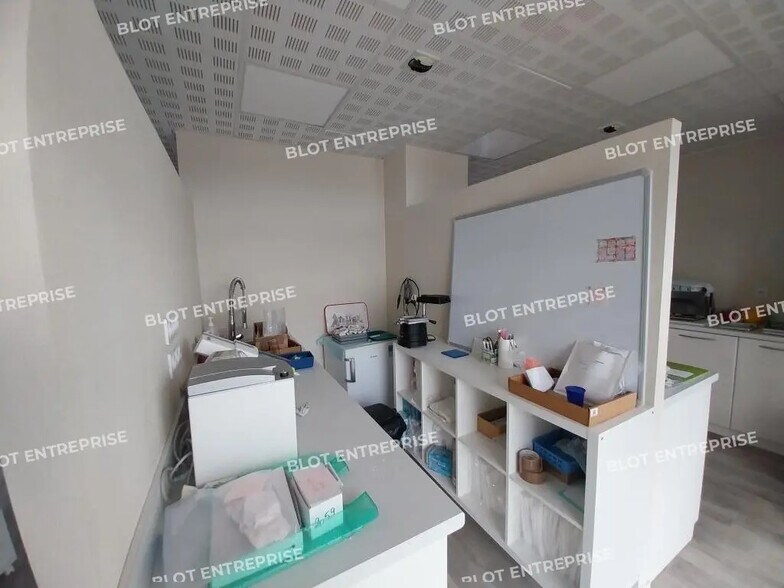 Bureau dans Landerneau à vendre - Photo intérieure – Image 2 sur 14