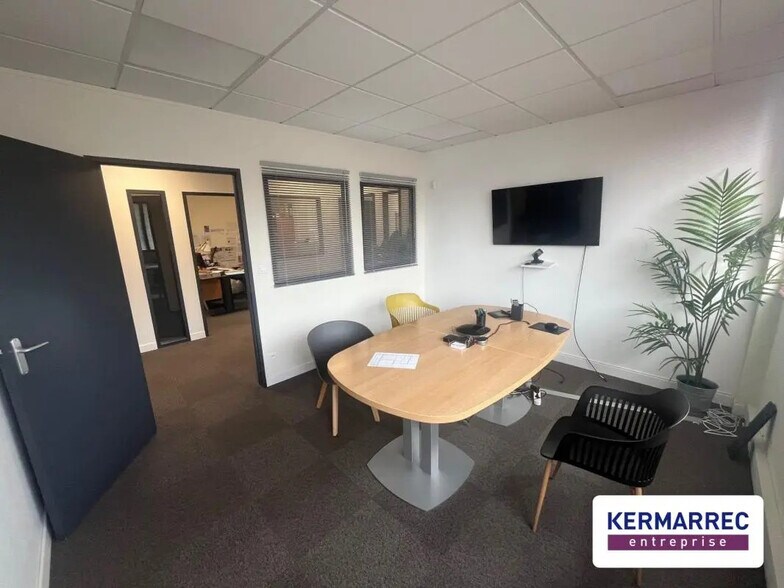 Bureau dans Haute-Goulaine à louer - Photo de l’immeuble – Image 2 sur 7