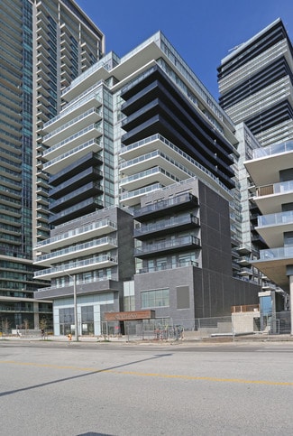 Plus de détails pour 110 Marine Parade Dr, Toronto, ON - Logement à vendre