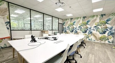 Bureau dans Aix-en-Provence à louer Photo intérieure– Image 1 sur 12