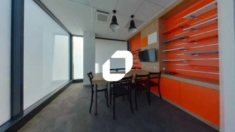 Bureau dans Bobigny à louer - Photo de l’immeuble – Image 3 sur 9