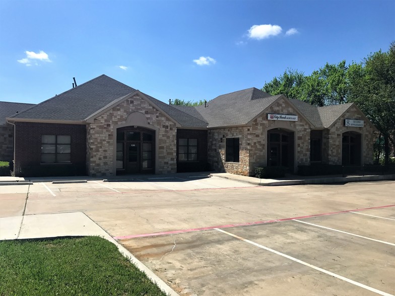 751 E Southlake Blvd, Southlake, TX à louer - Photo de l’immeuble – Image 2 sur 8