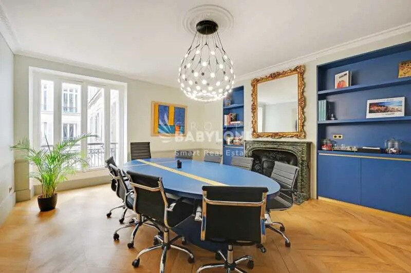 16 Rue De Marignan, Paris à vendre Photo de l’immeuble– Image 1 sur 1