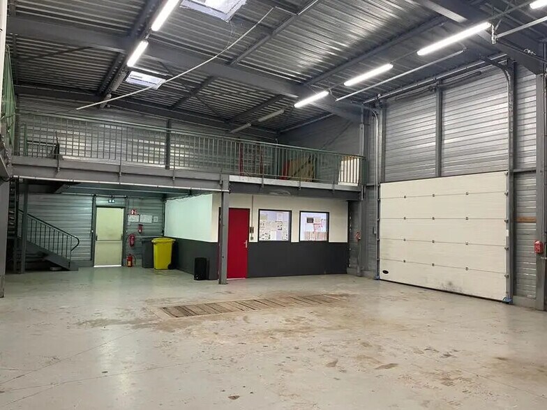 Local d’activités dans Jaux à louer - Photo intérieure – Image 3 sur 12