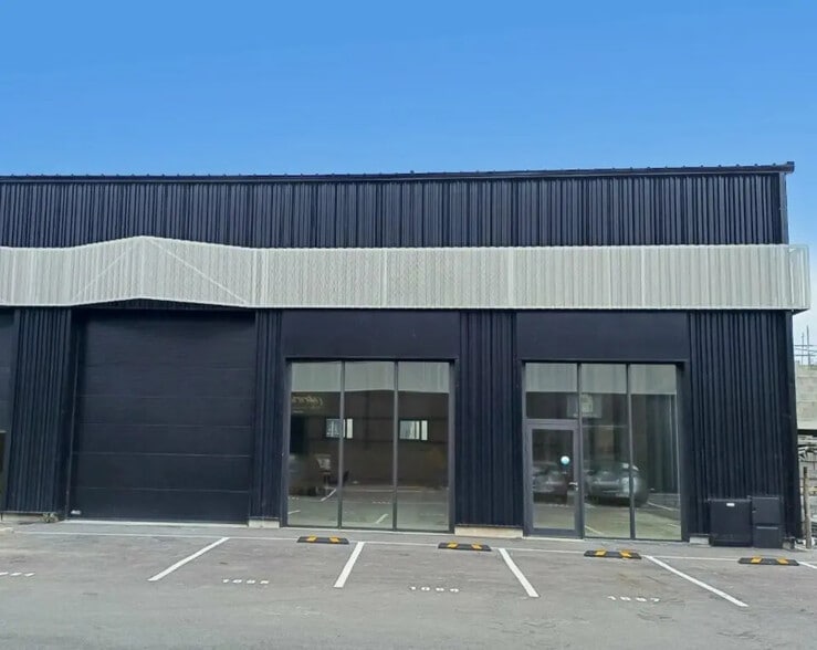 Local commercial dans Caen à vendre - Photo de l’immeuble – Image 1 sur 6