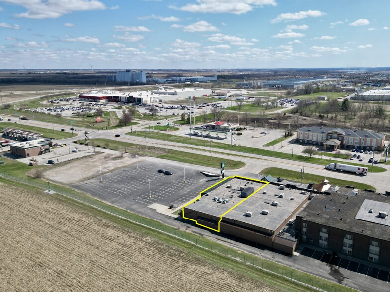 2601 E 13th St, Ames, IA à louer - Photo de l’immeuble – Image 2 sur 12