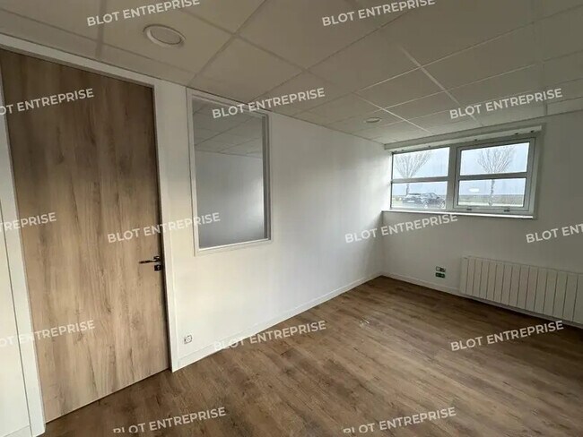 Plus de détails pour Bureau à louer