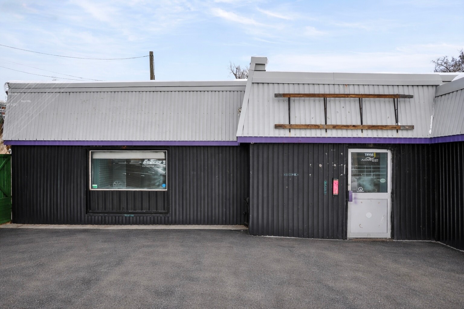 384 Queen St, Peterborough, ON à vendre Photo principale– Image 1 sur 14