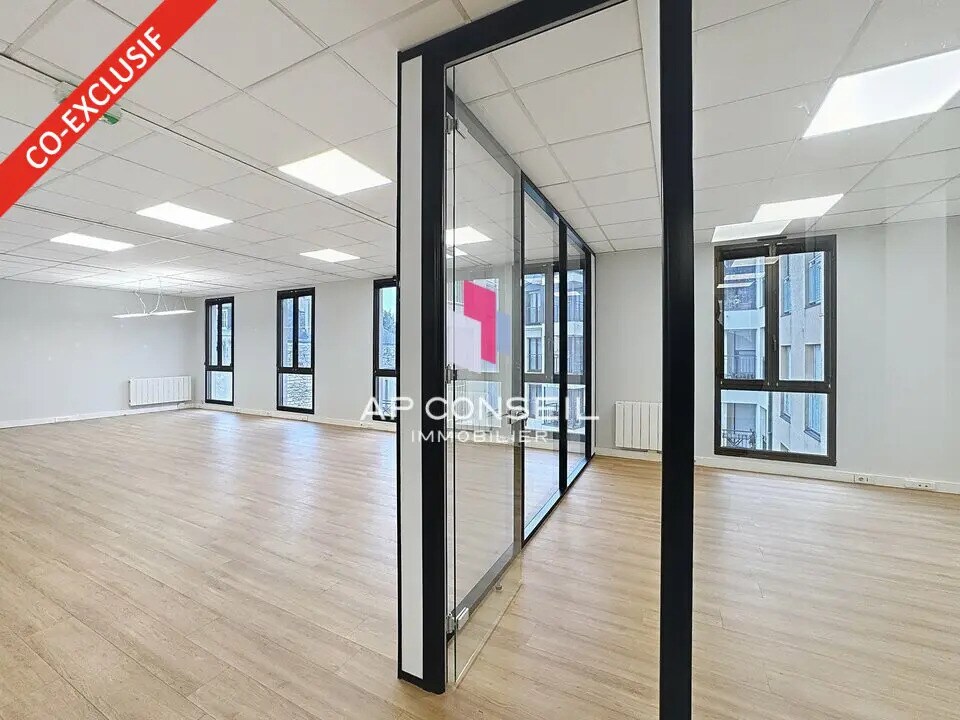 Bureau dans Saint-Germain-en-Laye à louer Photo intérieure– Image 1 sur 8