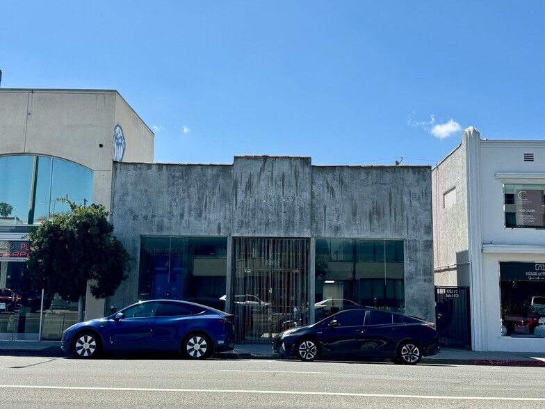 8262 Melrose Ave, Los Angeles, CA à louer - Photo de l’immeuble – Image 2 sur 12