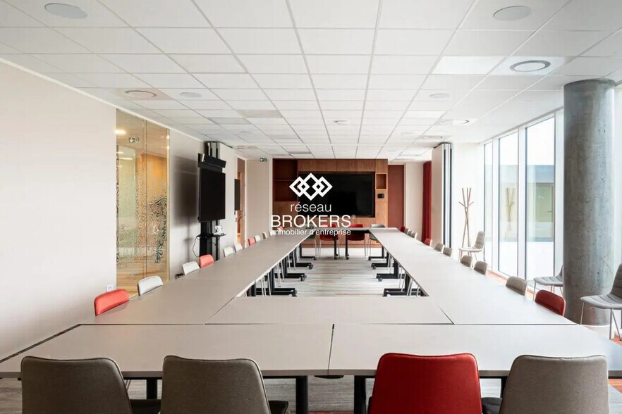 Bureau dans Bourg-en-Bresse à louer - Photo de l’immeuble – Image 2 sur 10