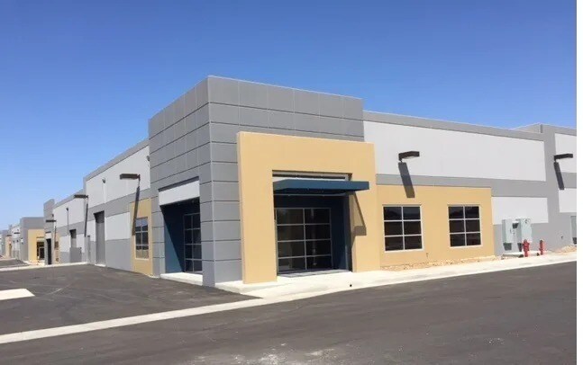 30778 Wealth St, Murrieta, CA à louer - Photo de l’immeuble – Image 1 sur 1