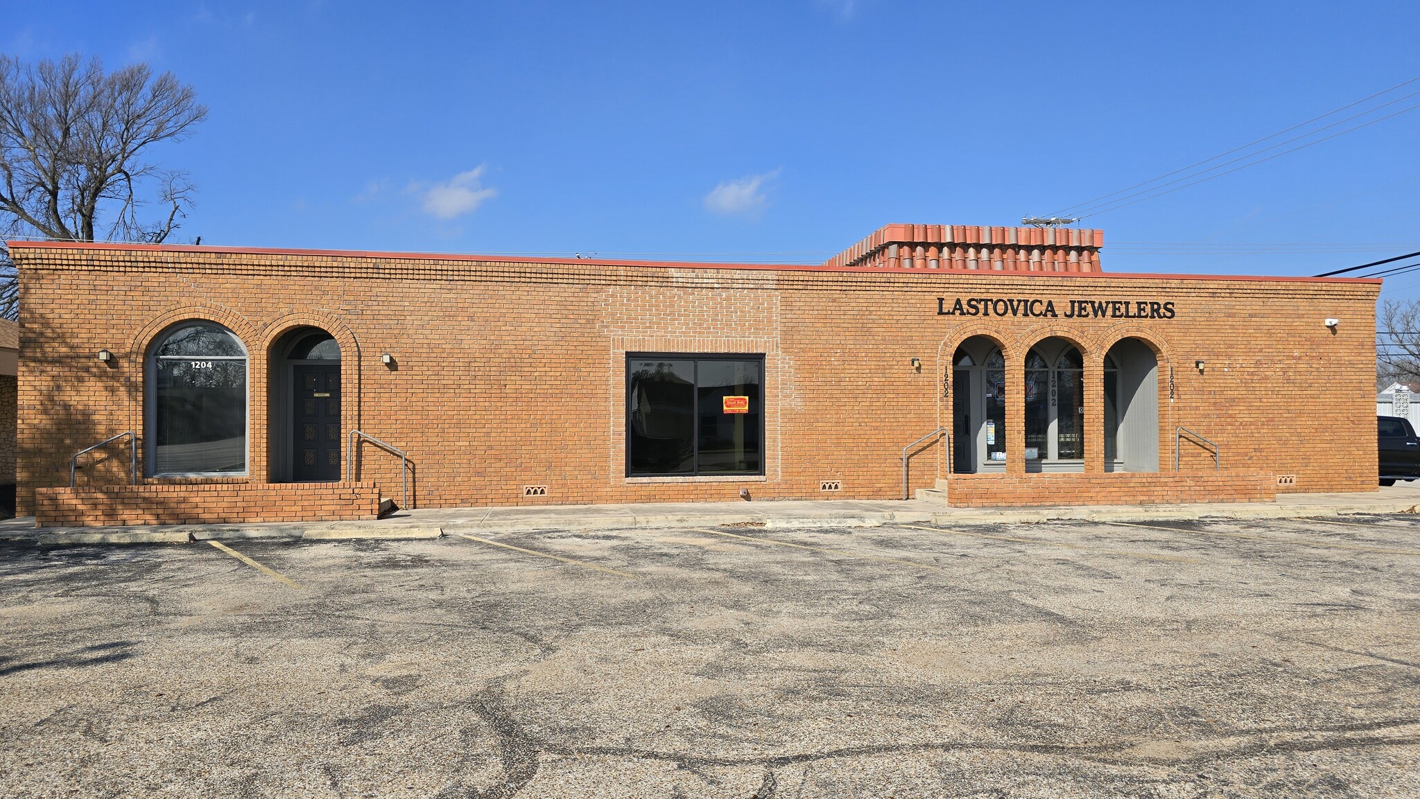 1202 S 31st St, Temple, TX à louer Photo de l’immeuble– Image 1 sur 8