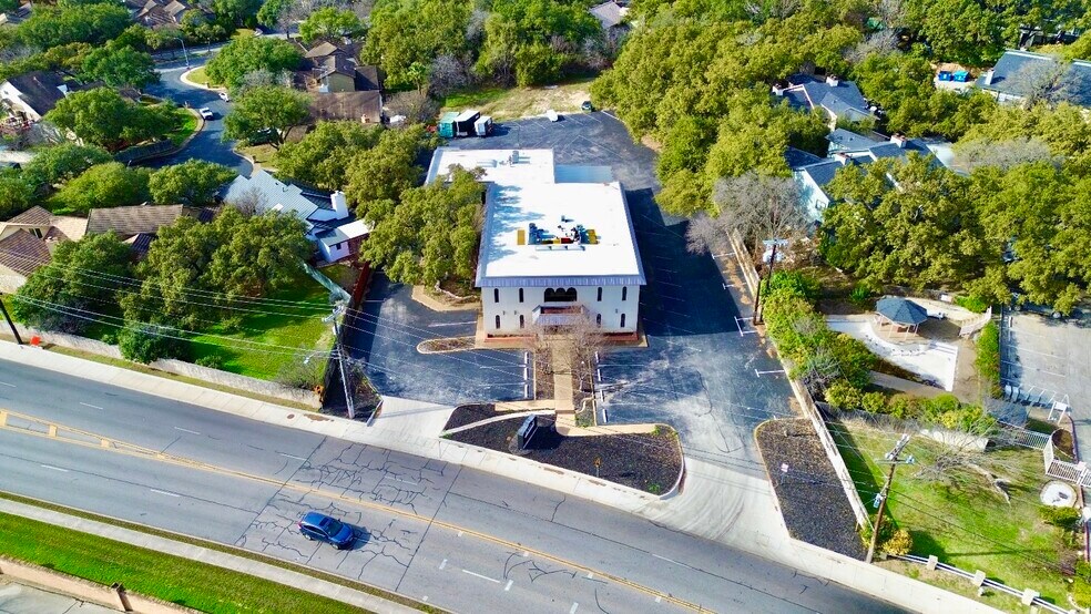 975 W Bitters Rd, San Antonio, TX à vendre - Photo de l’immeuble – Image 3 sur 17