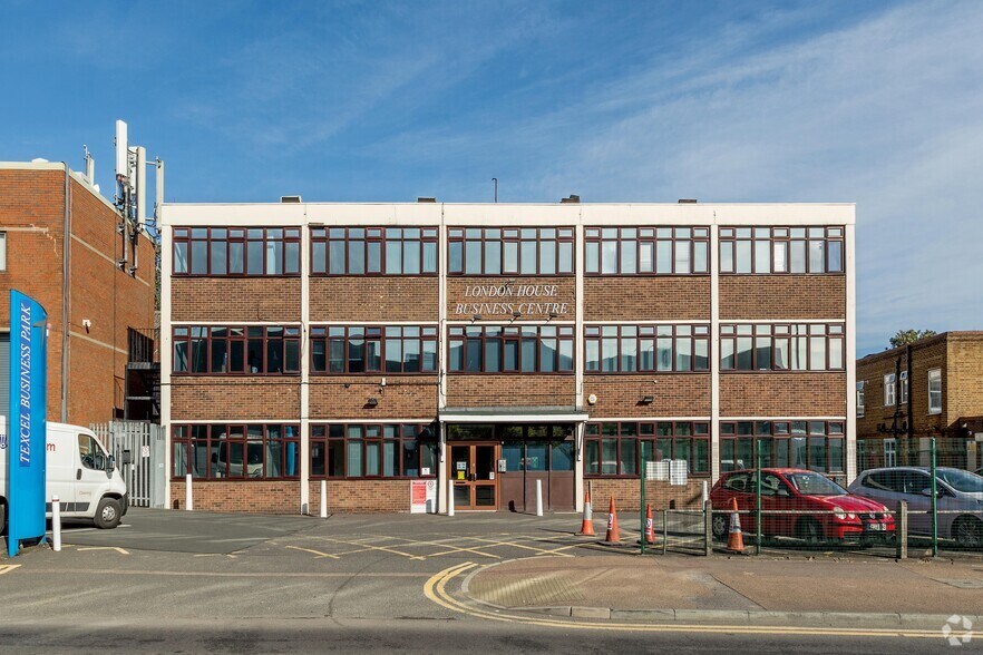 Thames Rd, Crayford à louer - Photo principale – Image 1 sur 3