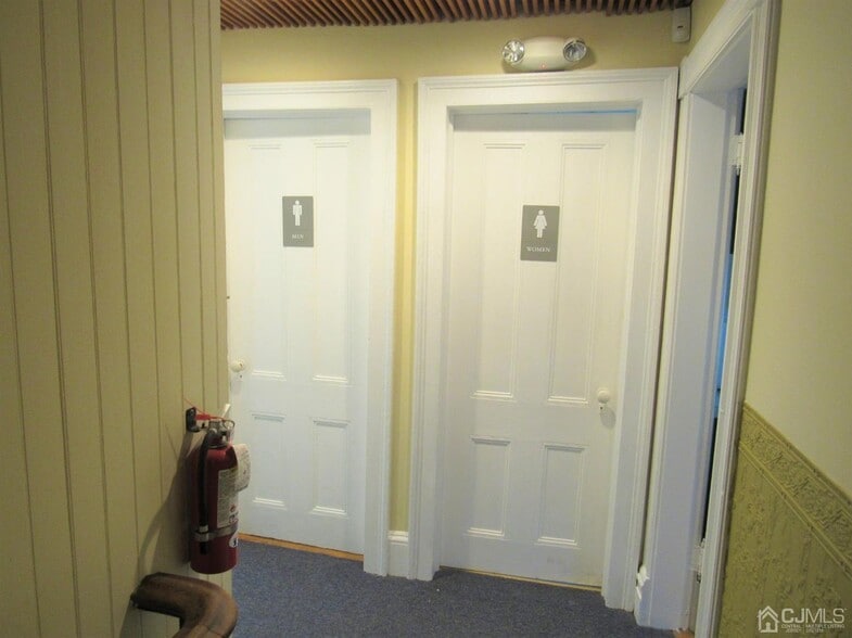 623 Georges Rd, North Brunswick, NJ à louer - Photo intérieure – Image 3 sur 7