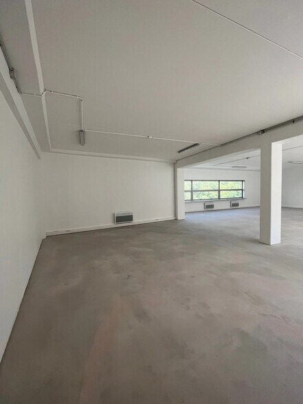 134 Rue D'Aubervilliers, Paris à louer - Photo de l’immeuble – Image 3 sur 4