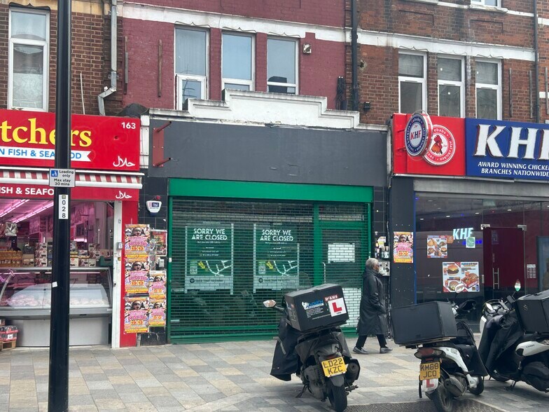 165 Lewisham High St, Londres à louer - Photo de l’immeuble – Image 1 sur 1