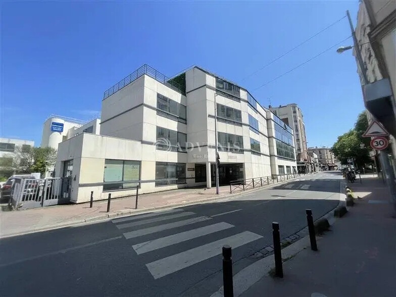 Bureau dans Saint-Ouen-sur-Seine à louer - Photo de l’immeuble – Image 1 sur 10
