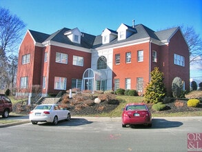 288 Highland Ave, Cheshire, CT à louer Photo de l’immeuble– Image 1 sur 4