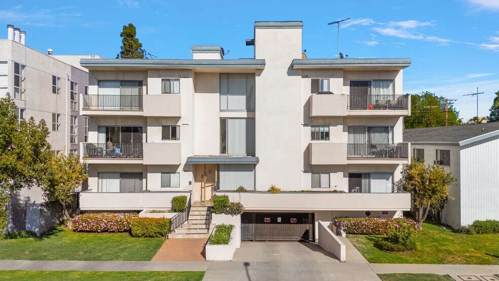 858 S Shenandoah St, Los Angeles, CA à vendre - Photo de l’immeuble – Image 1 sur 8