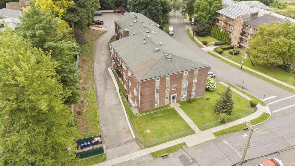The New Rochelle Portfolio portefeuille de 2 biens à vendre sur LoopNet.fr - Aérien – Image 3 sur 14