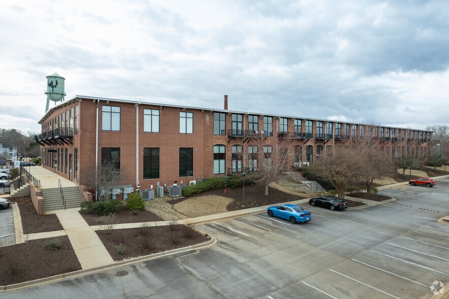 300 South St, Simpsonville, SC à vendre - Photo principale – Image 1 sur 41