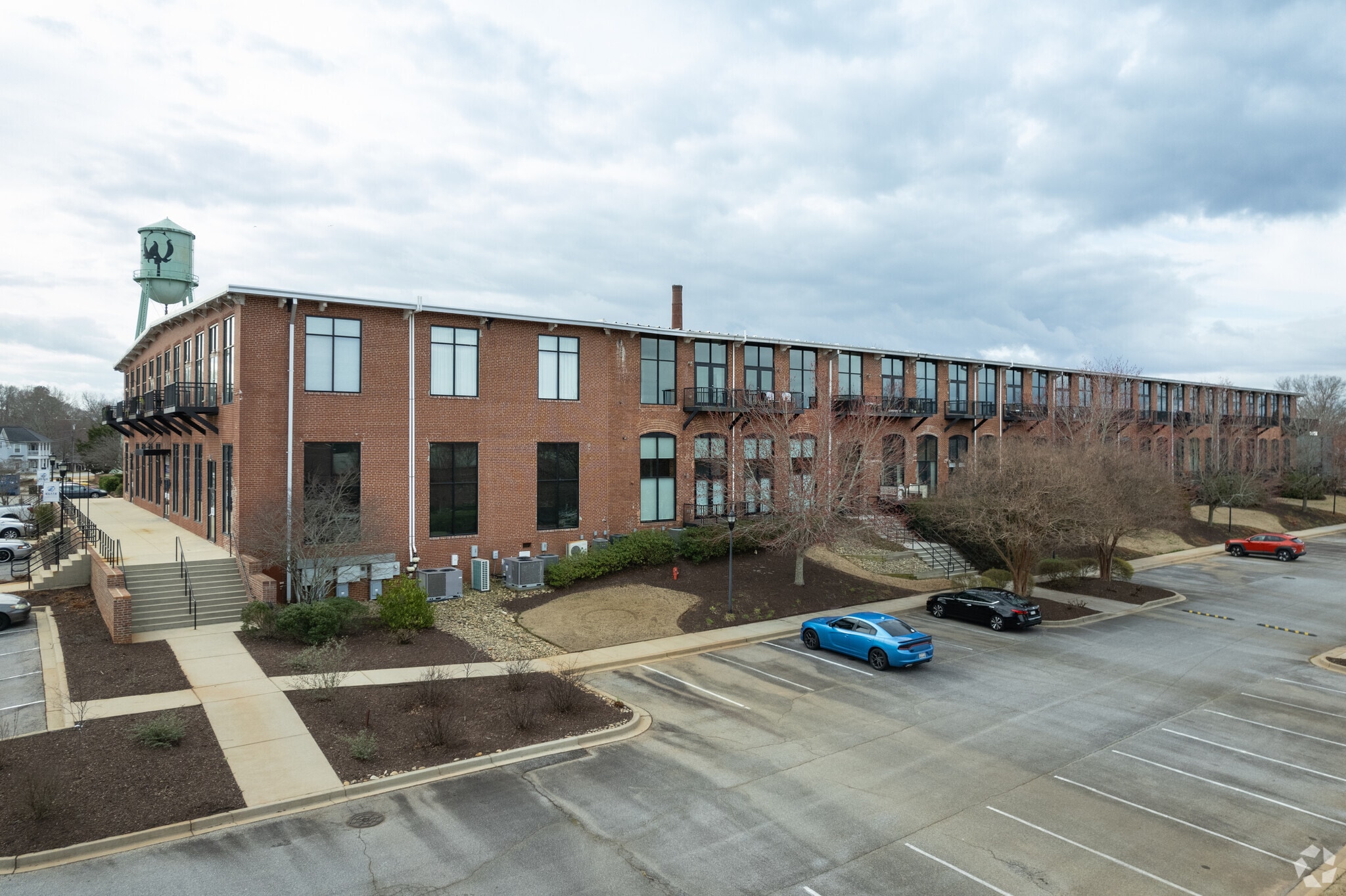 300 South St, Simpsonville, SC à vendre Photo principale– Image 1 sur 42