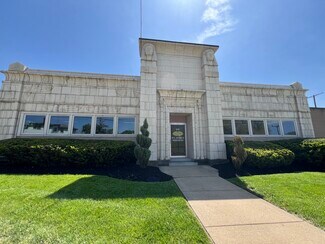 Plus de détails pour 810 Noblestown Rd, Carnegie, PA - Bureau à vendre