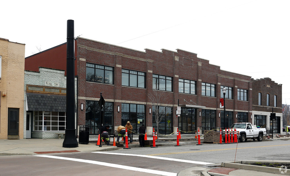 1552 Main St, Indianapolis, IN à louer - Photo de l’immeuble – Image 1 sur 1