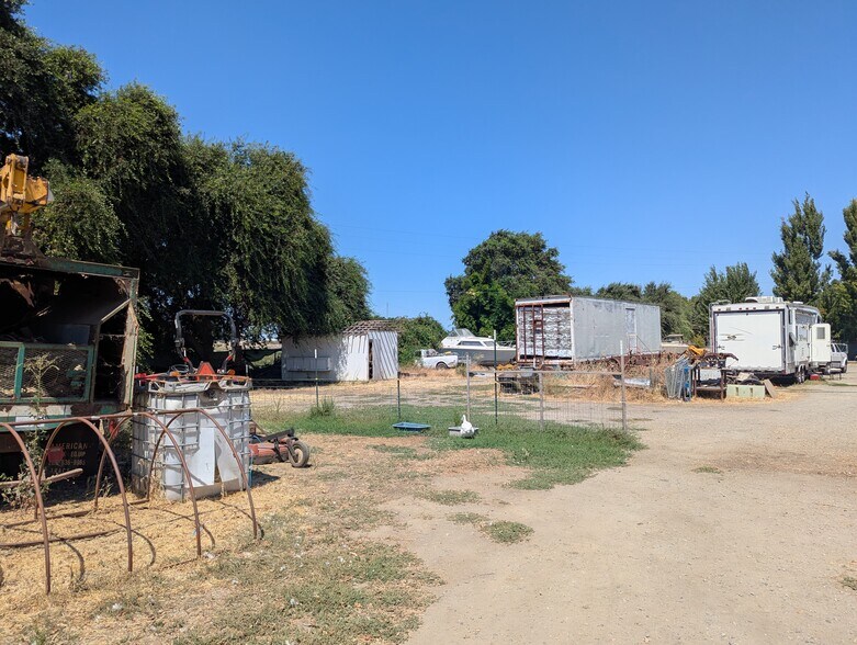16393 Jackson Blvd Ext, Isleton, CA à vendre - Photo de l’immeuble – Image 2 sur 4