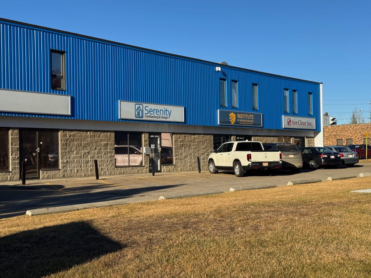 12726-12832 141st St NW, Edmonton, AB T5L 4N8 - Lot 12832 -  - Photo intérieure - Image 1 of 13