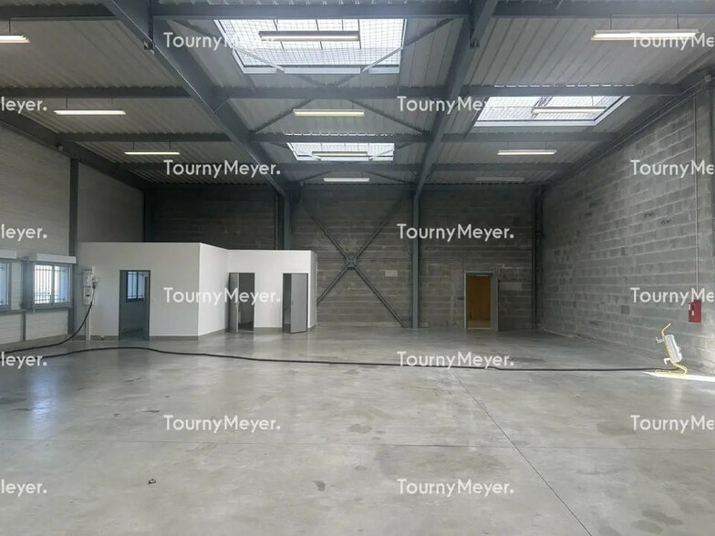 Local d’activités dans Saint-Herblain à louer - Photo intérieure – Image 2 sur 8