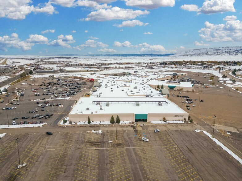 601 SE Wyoming Blvd, Casper, WY à louer - Photo de l’immeuble – Image 2 sur 7