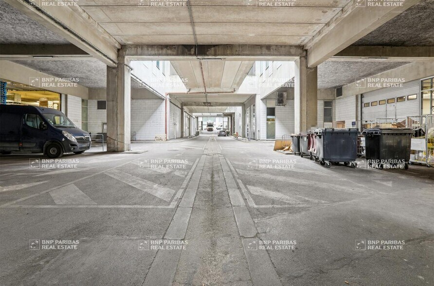 Local d’activités dans Ivry-sur-Seine à louer - Photo de l’immeuble – Image 3 sur 23