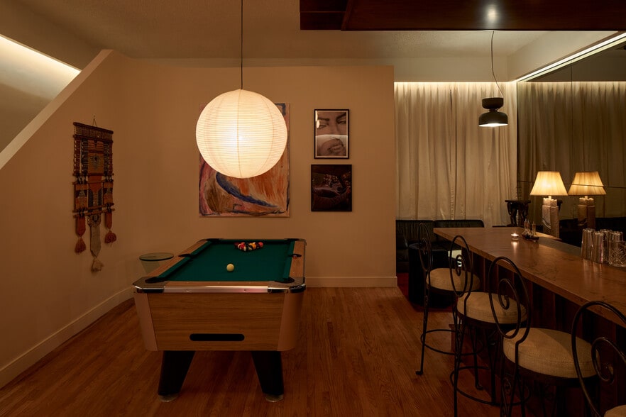 7746 Santa Monica Blvd, West Hollywood, CA à louer - Photo de l’immeuble – Image 3 sur 5