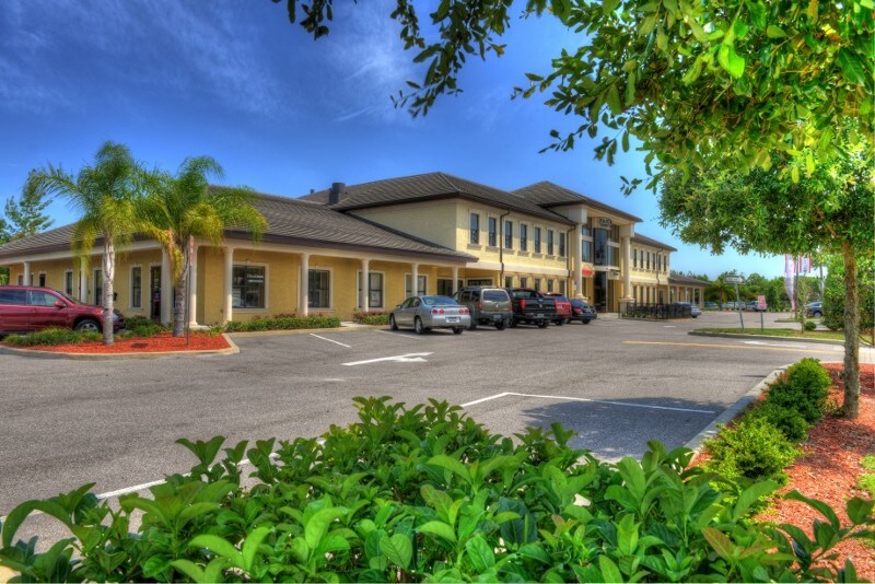 275 S Charles Richard Beall Blvd, DeBary, FL à louer Photo principale– Image 1 sur 10