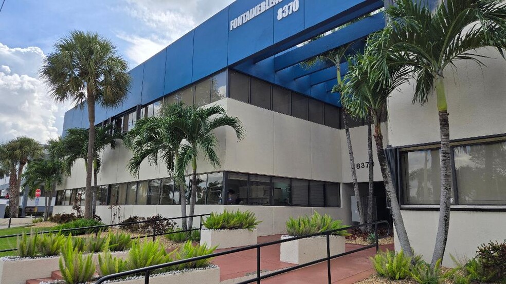 8370 W Flagler St, Miami, FL à vendre - Photo de l’immeuble – Image 2 sur 21