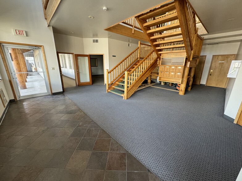 320 N 1st St, Hamilton, MT à louer - Photo intérieure – Image 3 sur 6